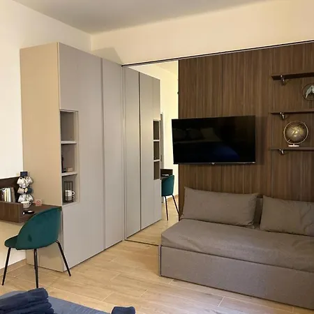 Albari House Bologne
